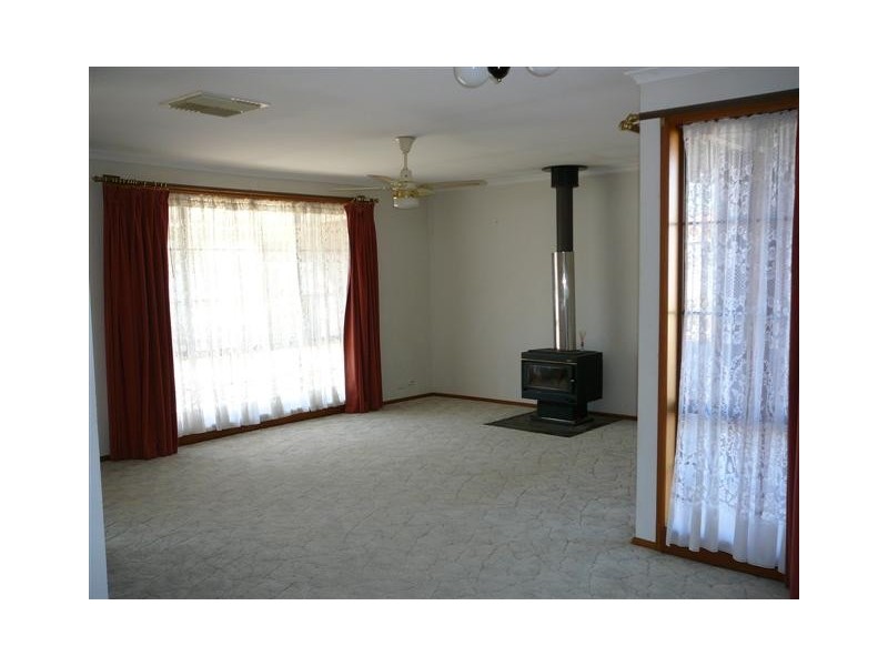 7 Lachlan Crt, Wodonga VIC 3690
