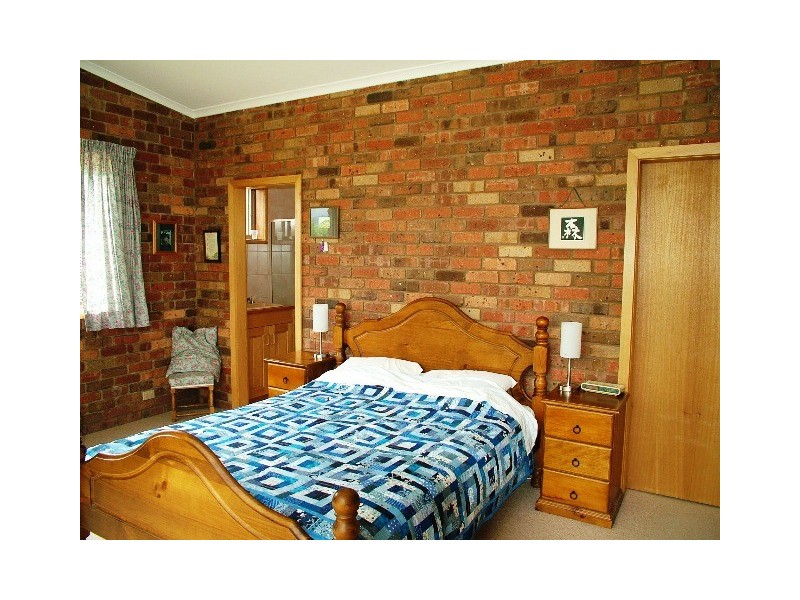 2 Drummond Street, Tawonga VIC 3697