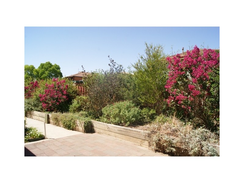 2/14 Barton Street, Wodonga VIC 3690