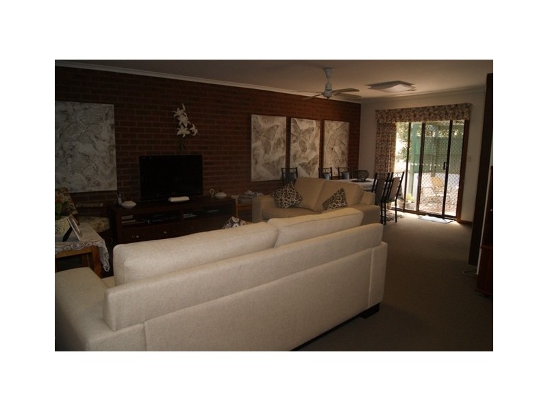 2/14 Barton Street, Wodonga VIC 3690