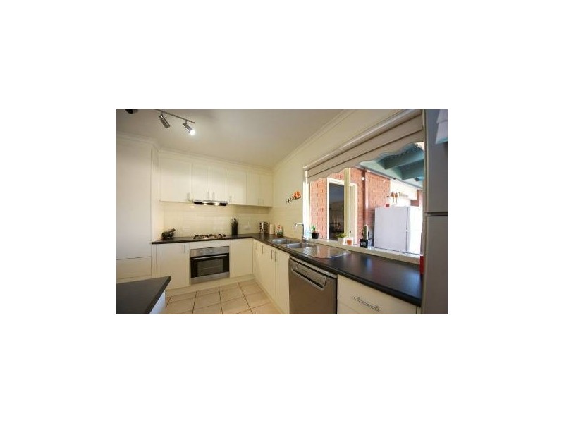 6 Ambrose Crescent, Wodonga VIC 3690