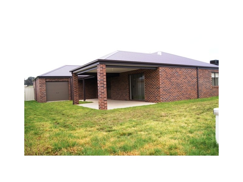 11 Parnaby Street, Wodonga VIC 3690