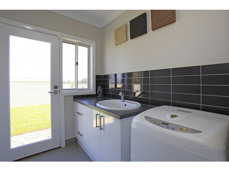 9 Lauren Place, Wodonga VIC 3690