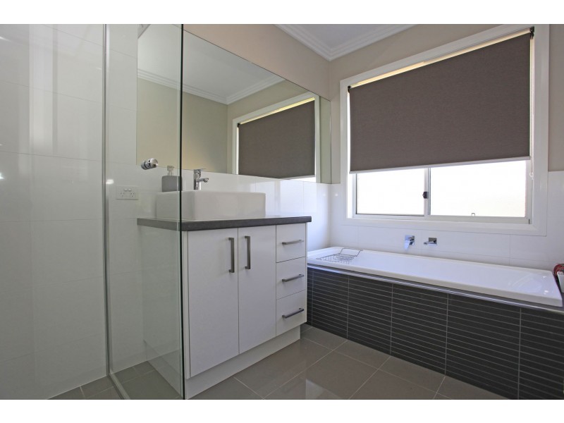 9 Lauren Place, Wodonga VIC 3690