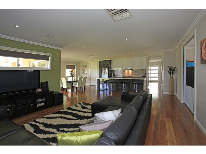 9 Lauren Place, Wodonga VIC 3690