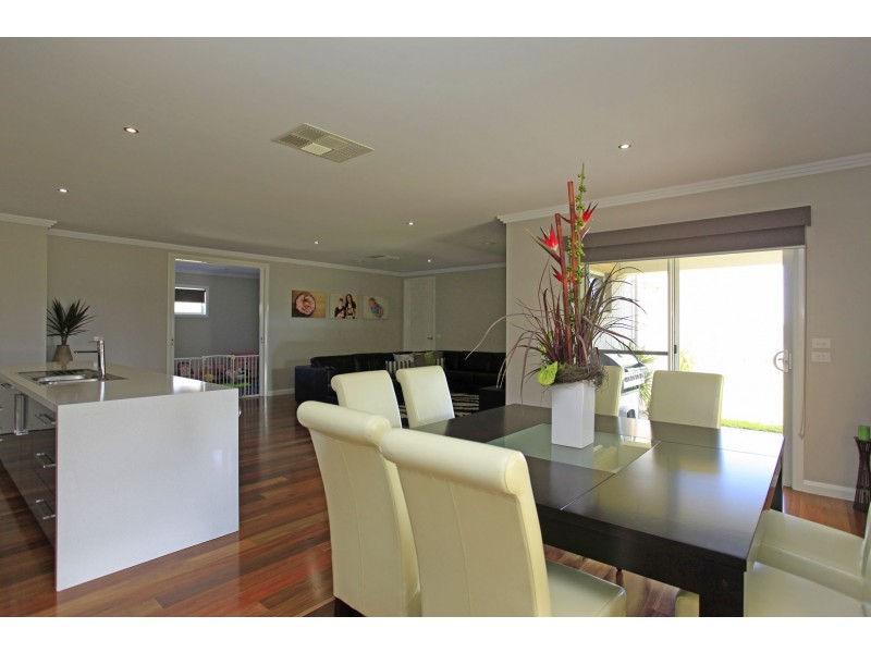 9 Lauren Place, Wodonga VIC 3690