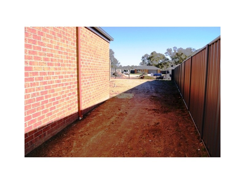 15 Thorpe Avenue, Killara VIC 3691