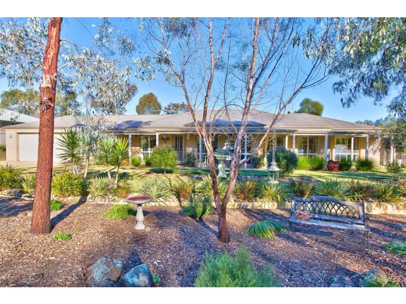 2 Blue Bonnet Way, Wodonga VIC 3690