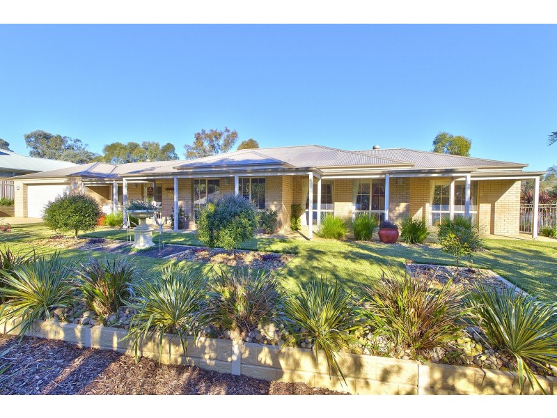 2 Blue Bonnet Way, Wodonga VIC 3690