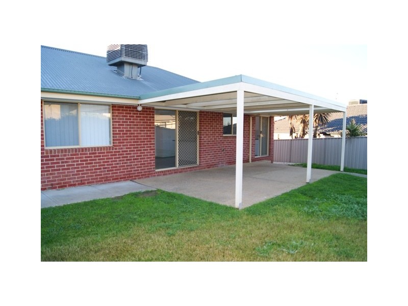 13 Firestone Way, Wodonga VIC 3690