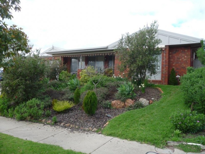 18 Peacock Avenue, West Wodonga VIC 3690