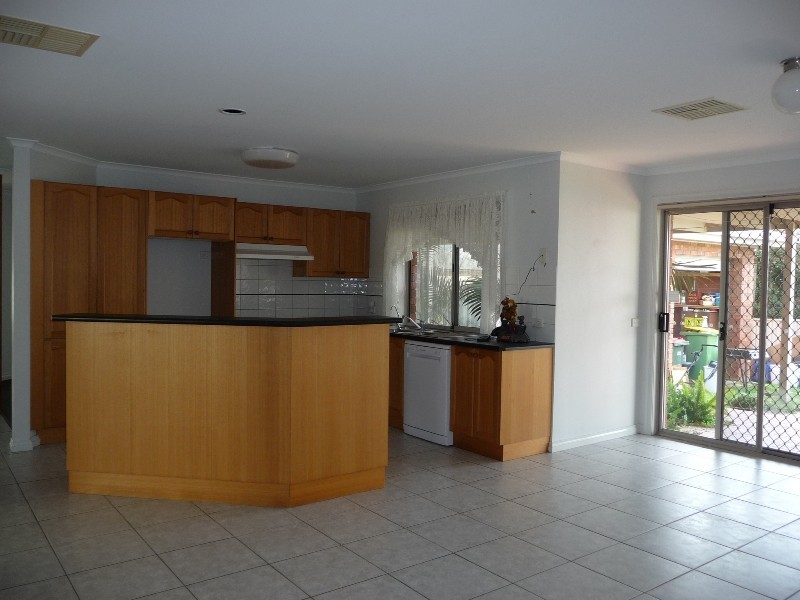 18 Peacock Avenue, West Wodonga VIC 3690