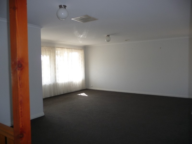 18 Peacock Avenue, West Wodonga VIC 3690