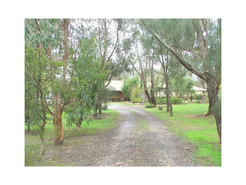 1 Bridge Street, Chiltern VIC 3683