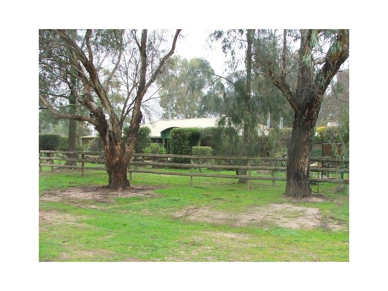 1 Bridge Street, Chiltern VIC 3683