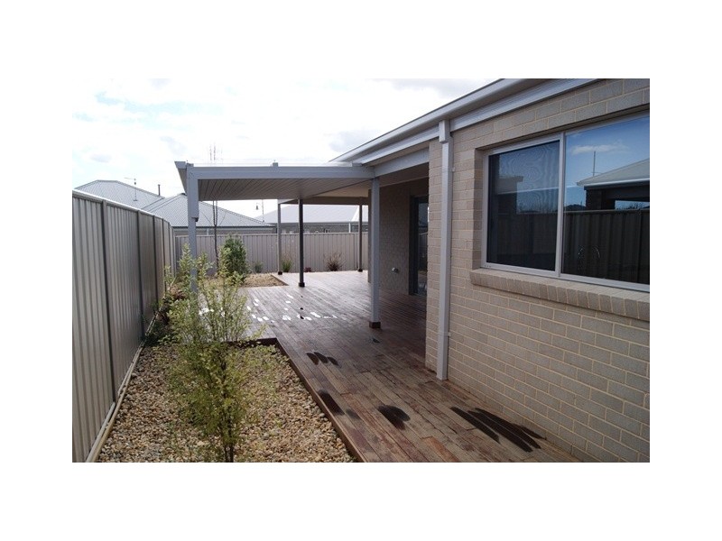 26 Victoria Cross Parade, Wodonga VIC 3690