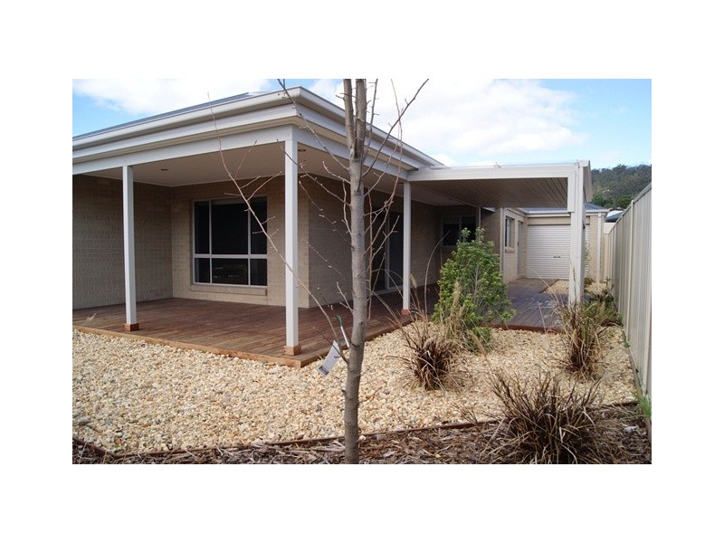 26 Victoria Cross Parade, Wodonga VIC 3690