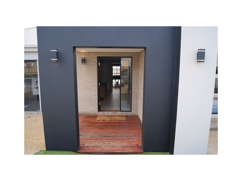 26 Victoria Cross Parade, Wodonga VIC 3690