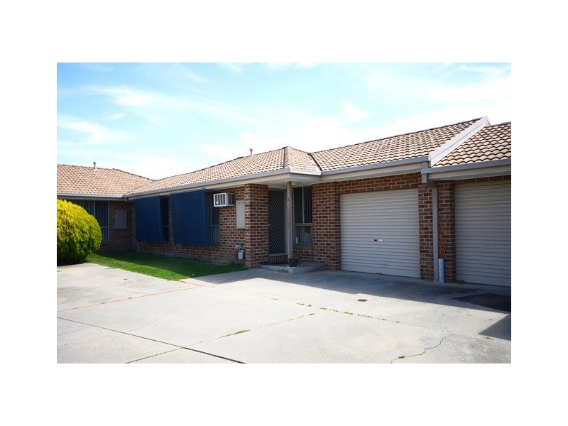 2/27 Edinburgh Circuit, Wodonga VIC 3690