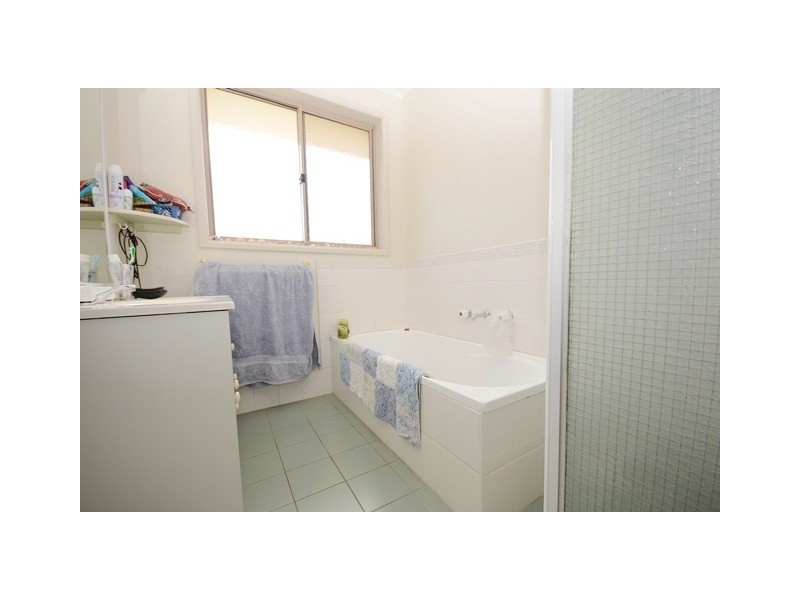 2/27 Edinburgh Circuit, Wodonga VIC 3690