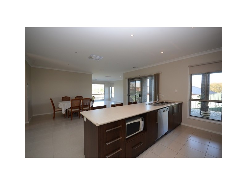 1 Ahern Court, Wodonga VIC 3690