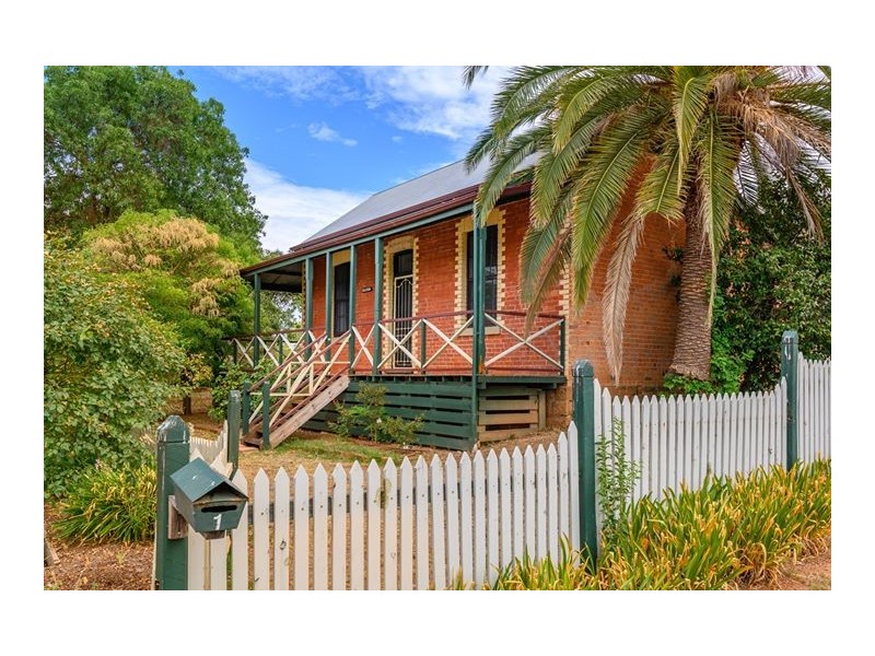 1-3 Harkins Street, Chiltern VIC 3683