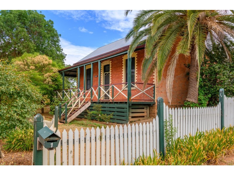 1-3 Harkins Street, Chiltern VIC 3683