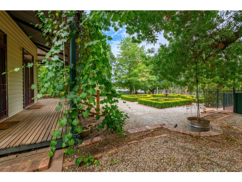 1-3 Harkins Street, Chiltern VIC 3683