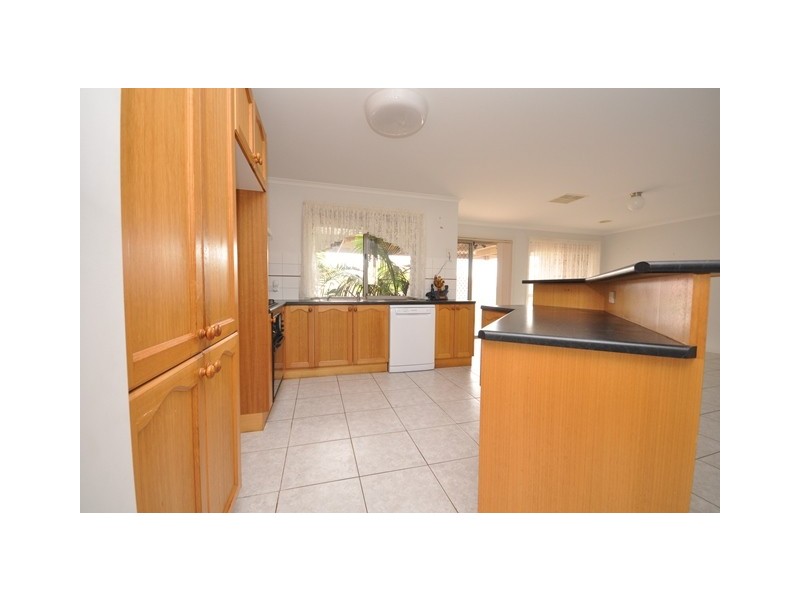 18 Peacock Avenue, Wodonga VIC 3690