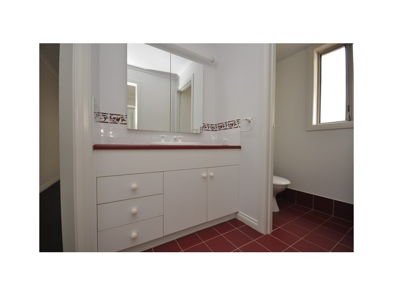 18 Peacock Avenue, Wodonga VIC 3690