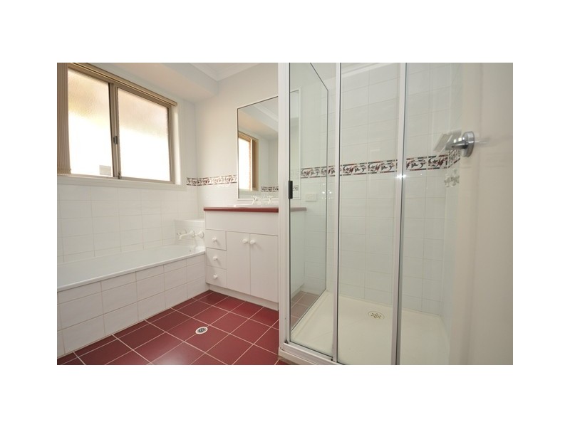 18 Peacock Avenue, Wodonga VIC 3690