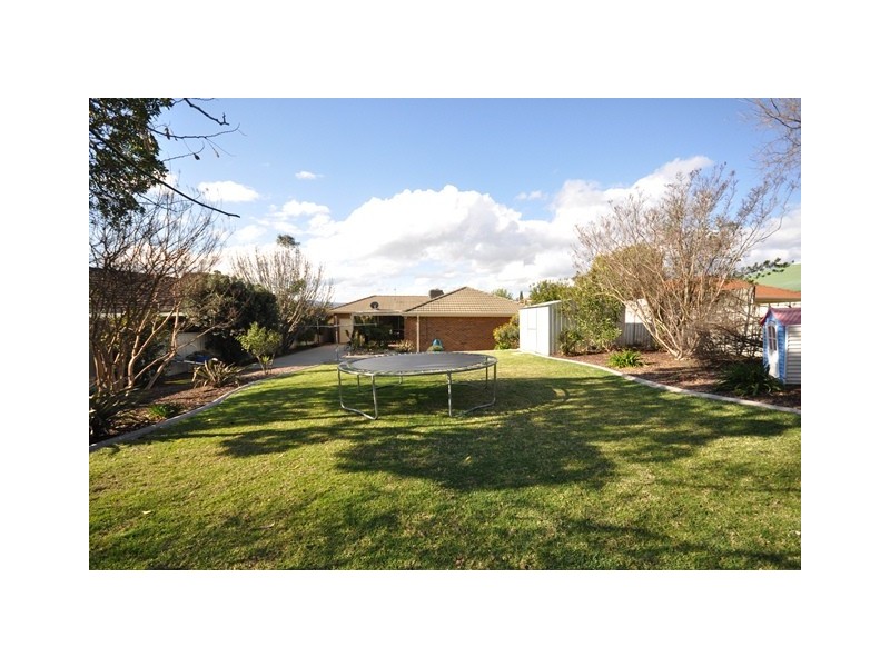49 Kingfisher Drive, Wodonga VIC 3690