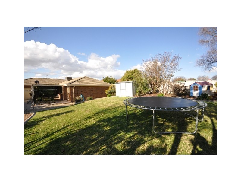 49 Kingfisher Drive, Wodonga VIC 3690
