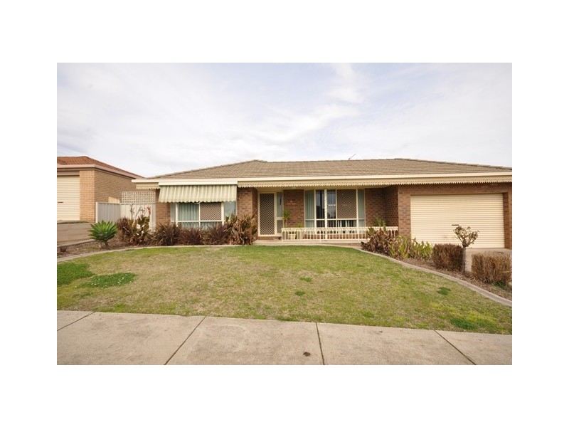 49 Kingfisher Drive, Wodonga VIC 3690