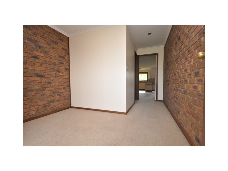 2/6 Royce Court, Wodonga VIC 3690