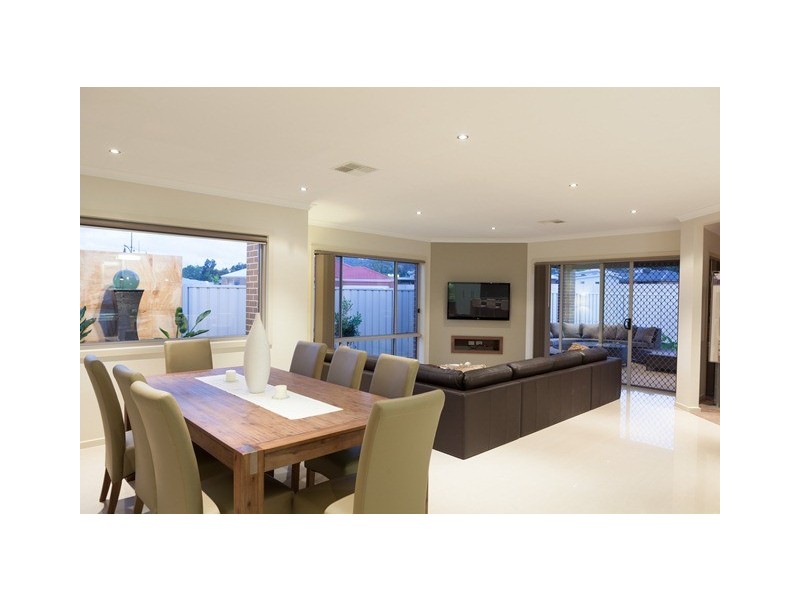 27 Castleton Street, Wodonga VIC 3690