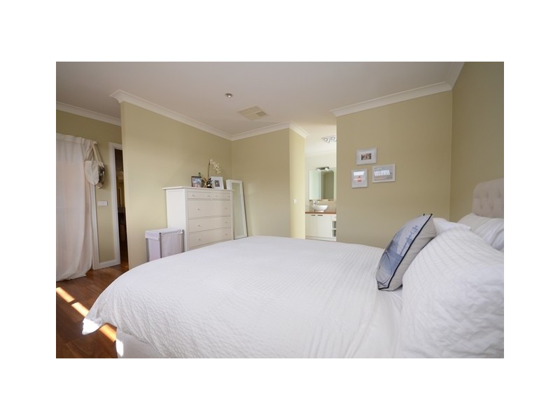 6 The Grange, Wodonga VIC 3690