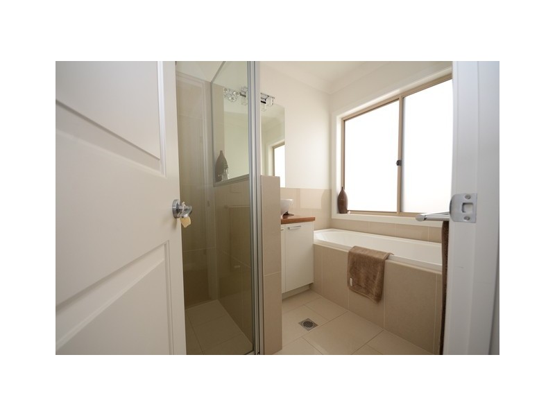 6 The Grange, Wodonga VIC 3690