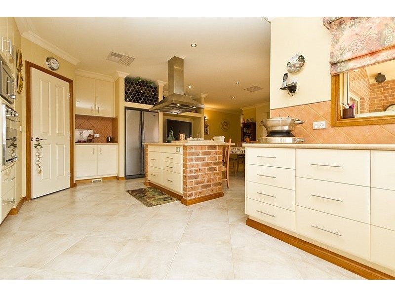 73 Barton Street, Wodonga VIC 3690