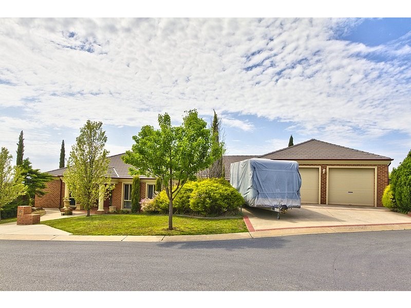 73 Barton Street, Wodonga VIC 3690