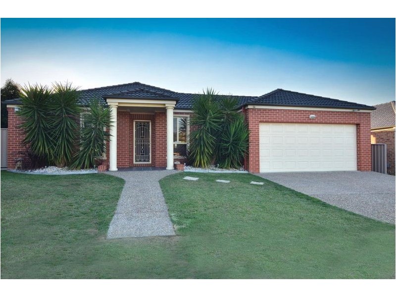 15 Mountain Way, Lavington NSW 2641