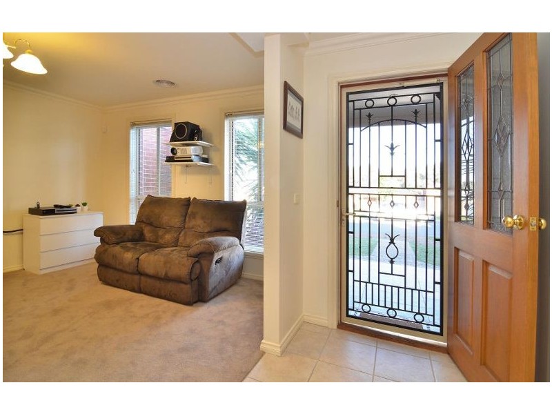 15 Mountain Way, Lavington NSW 2641