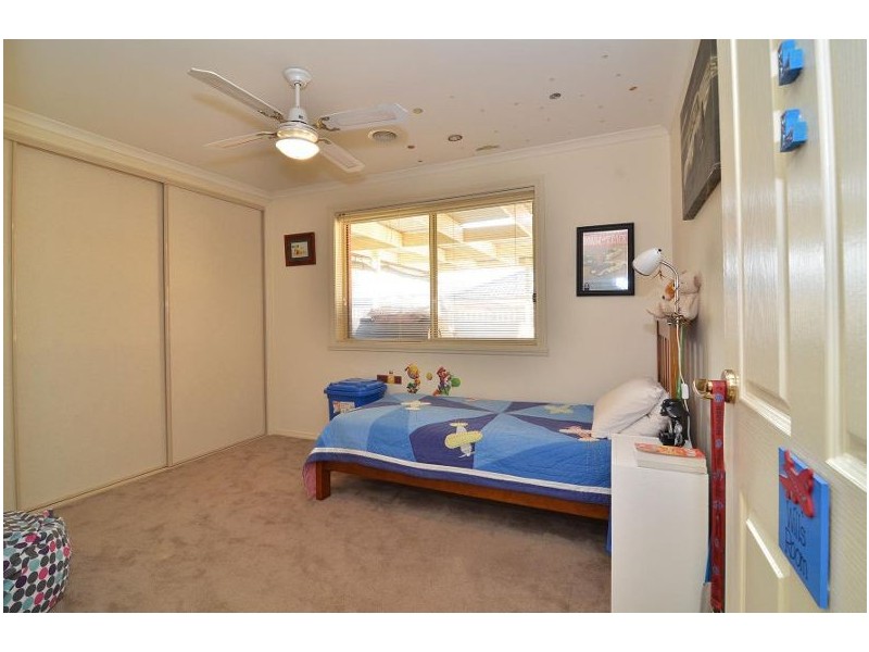 15 Mountain Way, Lavington NSW 2641
