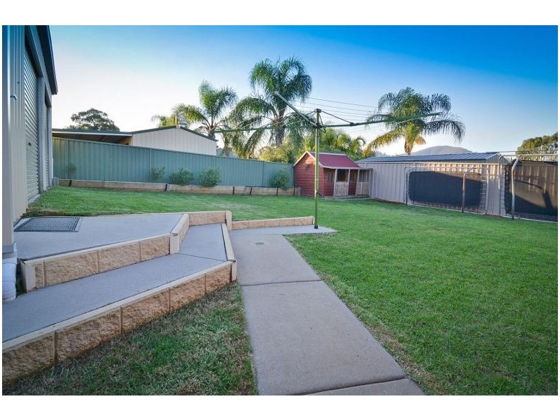 15 Mountain Way, Lavington NSW 2641