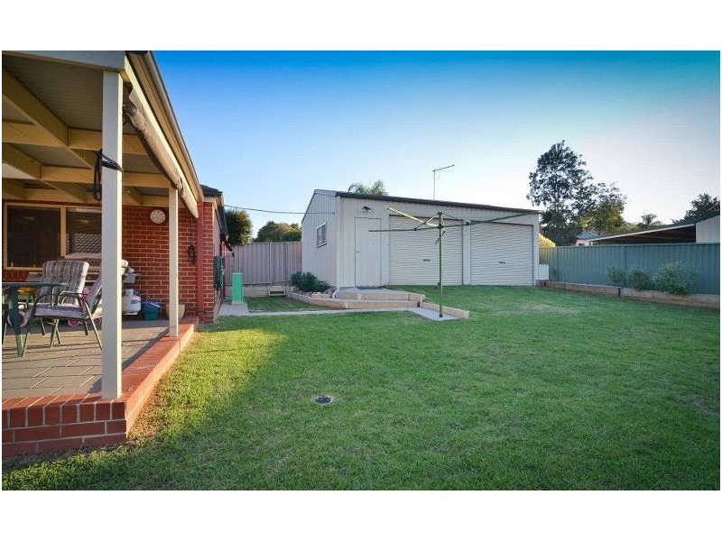 15 Mountain Way, Lavington NSW 2641