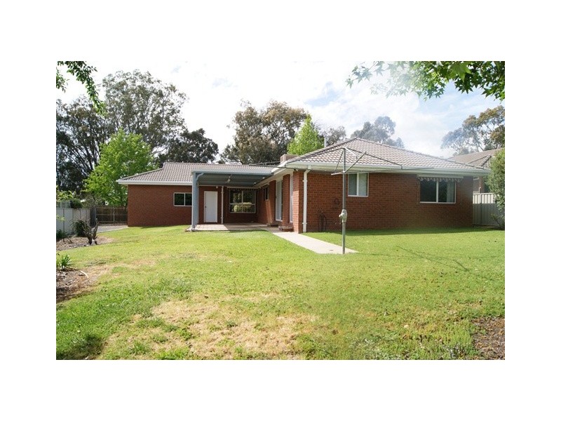 3 Bent Place, Wodonga VIC 3690