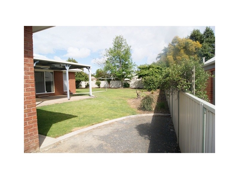 3 Bent Place, Wodonga VIC 3690