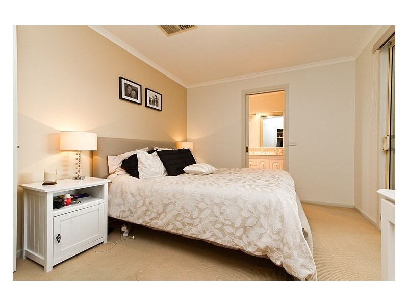 76 Barton Street, Wodonga VIC 3690