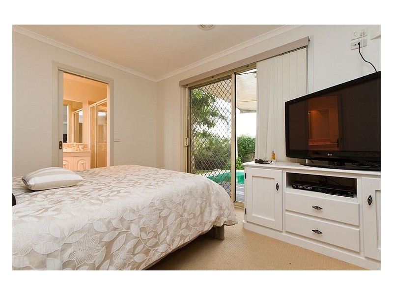 76 Barton Street, Wodonga VIC 3690