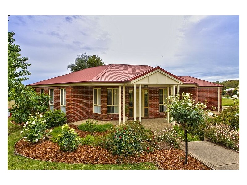 76 Barton Street, Wodonga VIC 3690